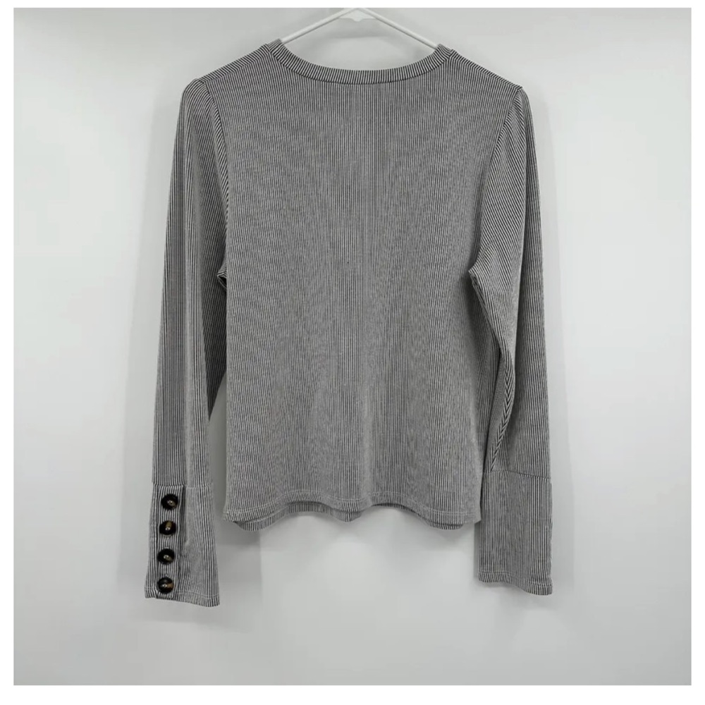 Like New, Urban Romantics Long Sleeve Striped Top Womens M Black & White (#94)
